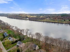 16 Merrimack River Rd, Groveland MA 01834