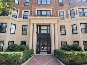 50 Commonwealth Avenue 404, Boston MA 02116