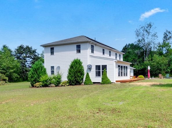 7 Kittredge Rd, North Brookfield MA 01535