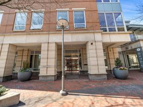 2 Battery Wharf 2501, Boston MA 02110