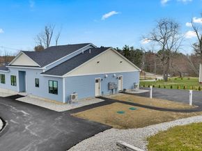 7 B L Stevens Rd B, Charlton MA 01507