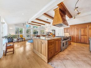 39 Kings Grant Rd, Weston MA 02493