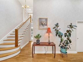 39 Kings Grant Rd, Weston MA 02493