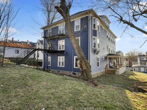 99 Cross St, Southbridge MA 01550