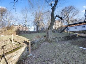 99 Cross St, Southbridge MA 01550