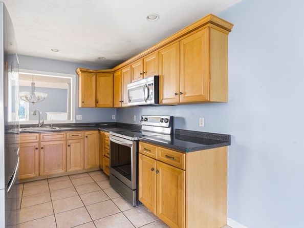 3 Balmy Ln 3, Middleboro MA 02346