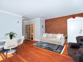 1064 Beacon St 12A, Brookline MA 02446