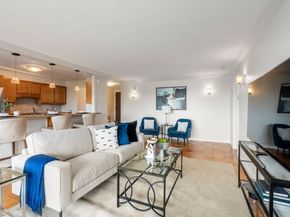 60 Longwood Ave 602, Brookline MA 02446