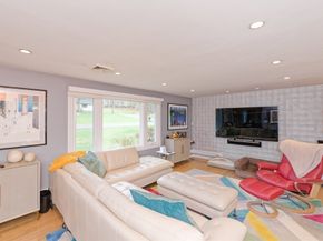 62 Ledgewood Rd, Framingham MA 01701