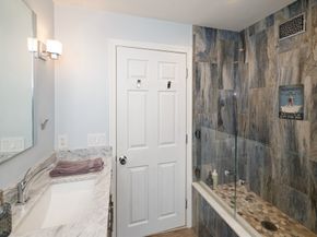 62 Ledgewood Rd, Framingham MA 01701