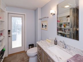 62 Ledgewood Rd, Framingham MA 01701