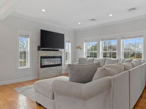 8-10 Ann St 8, Boston MA 02122