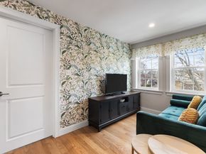 8-10 Ann St 8, Boston MA 02122