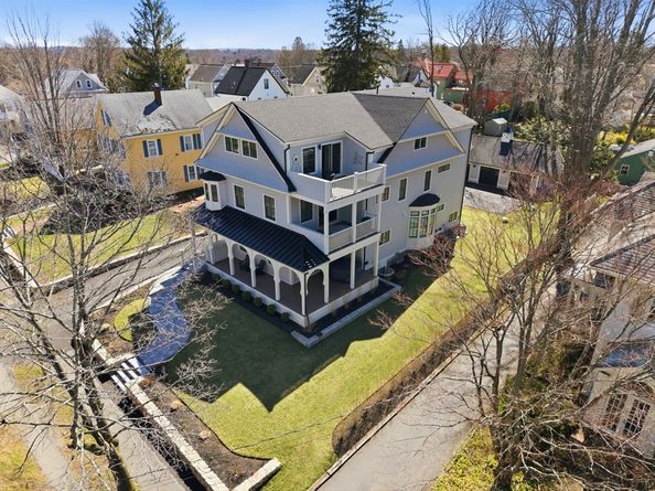 20 Lawrence 2, Wakefield MA 01880