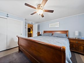 15 D St, Hull MA 02045