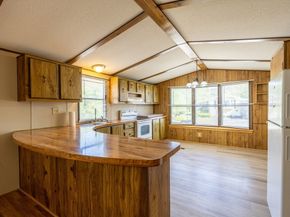 131 Pine Ave, Sturbridge MA 01566
