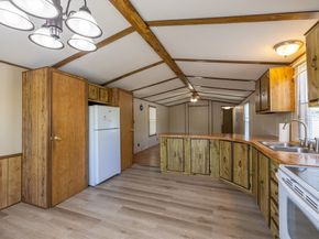131 Pine Ave, Sturbridge MA 01566