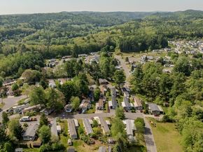 131 Pine Ave, Sturbridge MA 01566