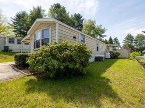 131 Pine Ave, Sturbridge MA 01566