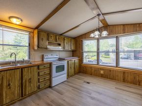 131 Pine Ave, Sturbridge MA 01566