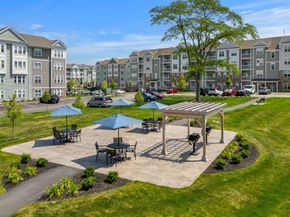 5 Peters Farm Way 407, Westborough MA 01581