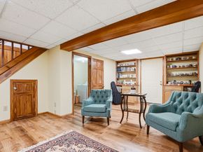 26 Long Hill Dr, Leominster MA 01453