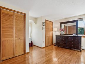 26 Long Hill Dr, Leominster MA 01453