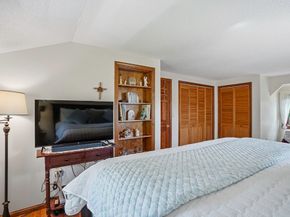 26 Long Hill Dr, Leominster MA 01453