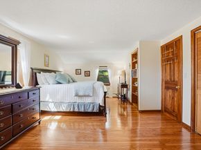 26 Long Hill Dr, Leominster MA 01453