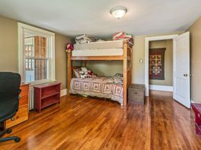 89 Elm St, Blackstone MA 01504