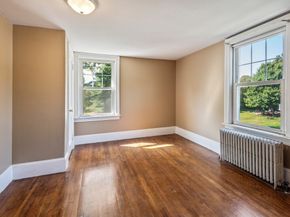 89 Elm St, Blackstone MA 01504