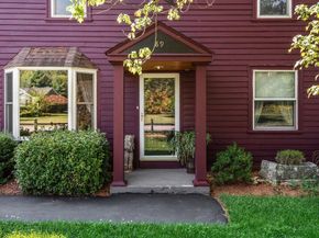 89 Elm St, Blackstone MA 01504
