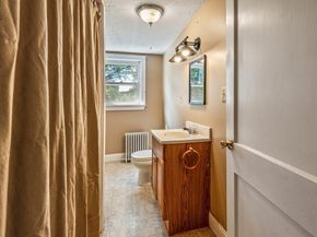 89 Elm St, Blackstone MA 01504