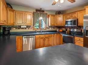 89 Elm St, Blackstone MA 01504