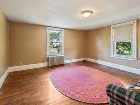 89 Elm St, Blackstone MA 01504