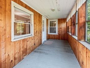 89 Elm St, Blackstone MA 01504