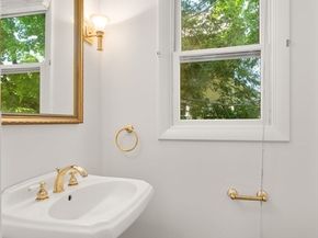 81 Brook Rd 81, Weston MA 02493