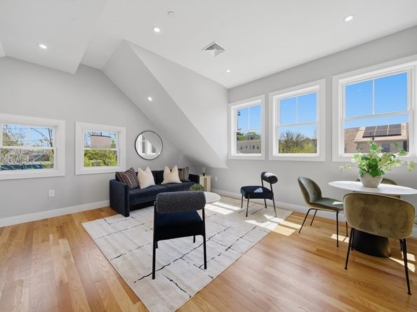 174 Walnut Street 3, Somerville MA 02145