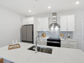 267 Old Colony 308, Boston MA 02127