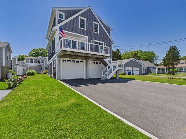 35 Shore Dr, Mattapoisett MA 02739