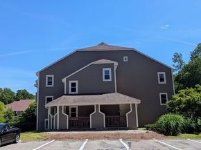 182 Heritage Dr 182, Northbridge MA 01588