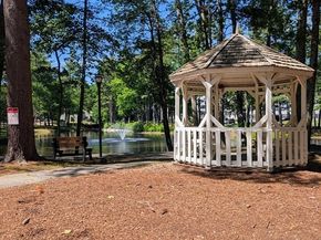 182 Heritage Dr 182, Northbridge MA 01588
