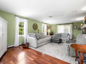 19 Old Bridge Rd, Hanover MA 02339