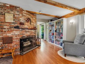 19 Old Bridge Rd, Hanover MA 02339