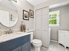 19 Old Bridge Rd, Hanover MA 02339