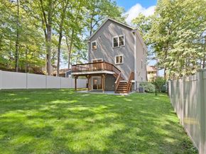 13 Lower Rd, Westford MA 01886