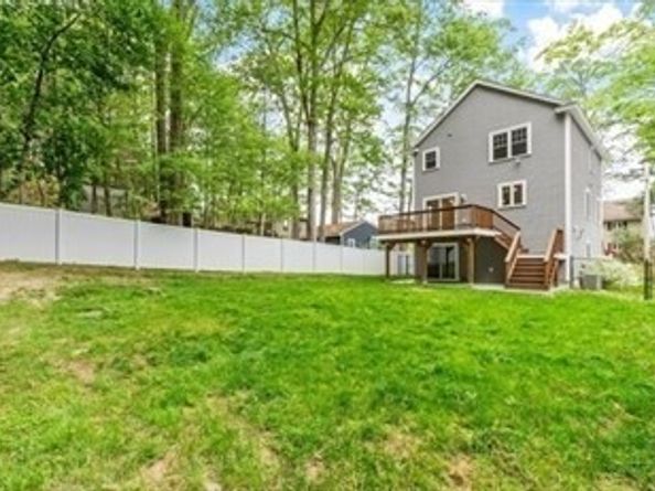 13 Lower Rd, Westford MA 01886