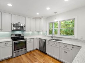 4 Deer Haven Rd, Beverly MA 01915