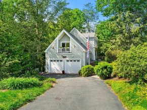 4 Deer Haven Rd, Beverly MA 01915