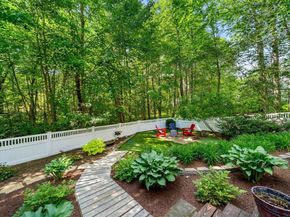 4 Deer Haven Rd, Beverly MA 01915